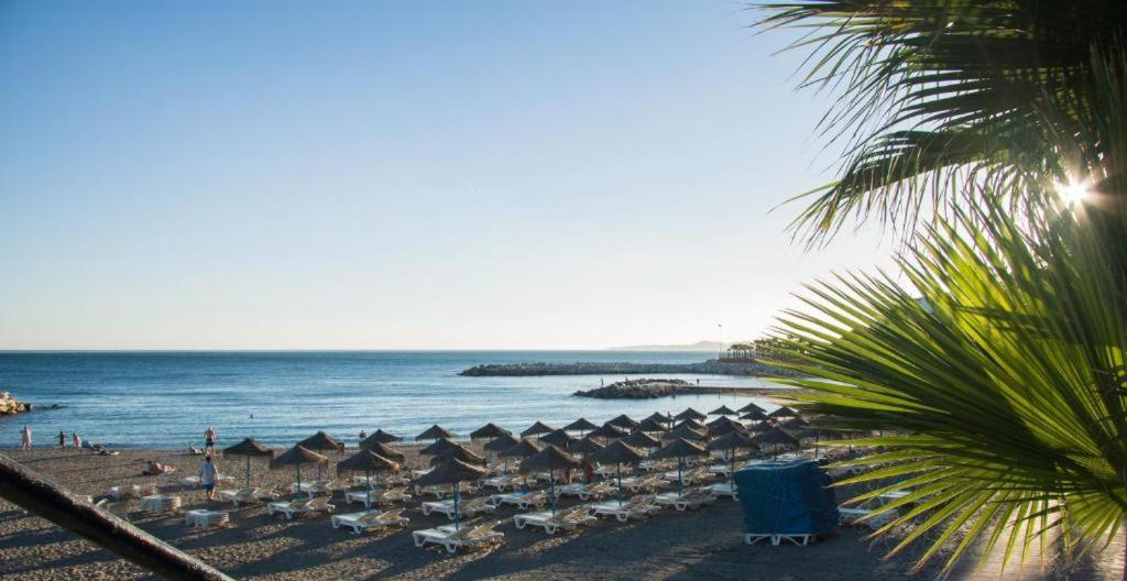 Sea View Apartment In Benalmádena Buitenkant foto